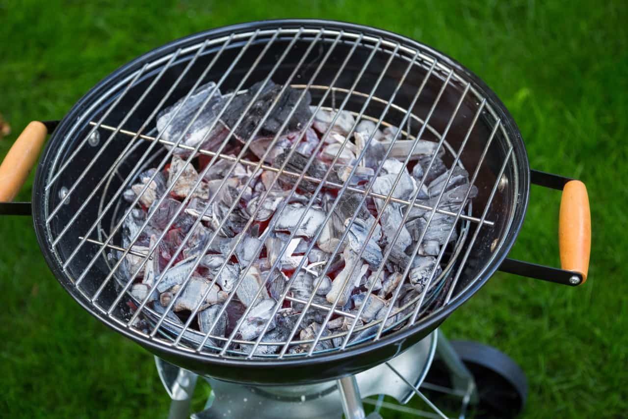 The Best Ways To Put Out A Charcoal Grill Bbq Reboot